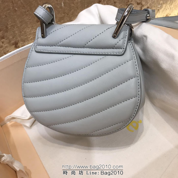 Chloe克洛伊 2018 最新一季春夏主打款 金屬圈手柄 mini號小豬包  ypk1017